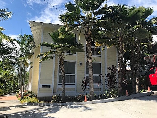 STREET VIEW & PARKING