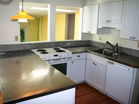 Kitchen with SS counters