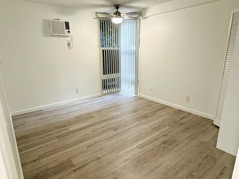 1617 N Poinsettia Place — Photo 39