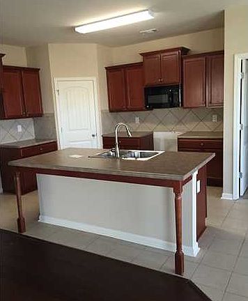 4th image of 6268 Tennyson Dr