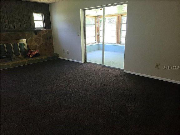 4th image of 39246 Lizabeth Cir