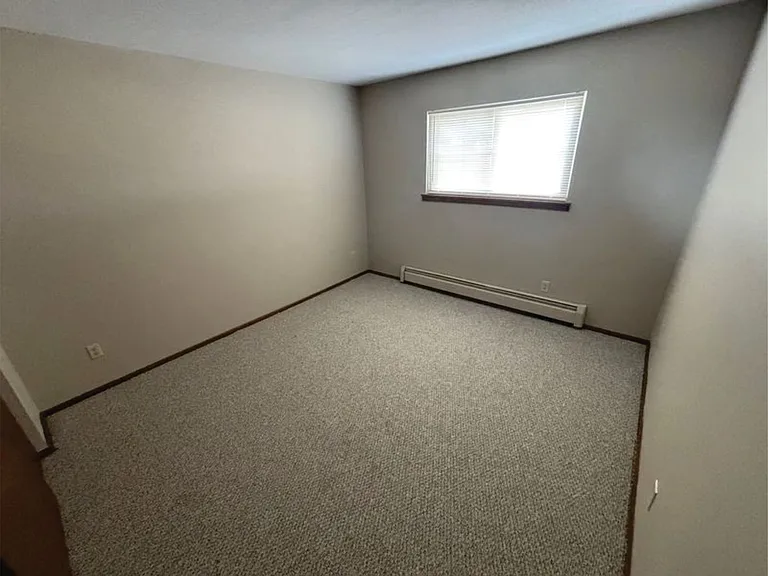 1033-1095 Lowell Dr — Photo 11
