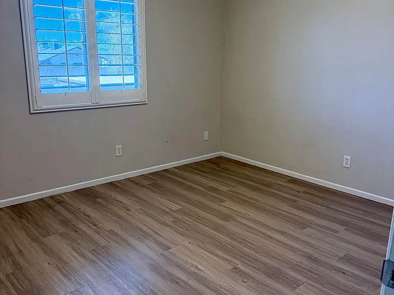 700 W University Dr #210 — Photo 21
