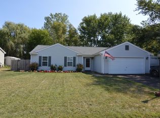 4722 Southhampton Dr, Island Lake, IL 60042
