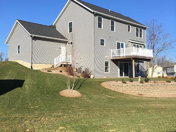 2nd image of 8274 Stonington Dr