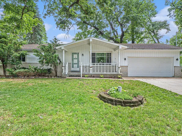 7855 Sunset St, West Bloomfield, MI 48323