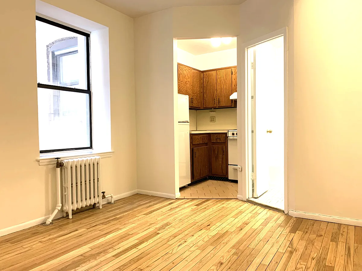 Building Photo - 605 W 112th St #1A