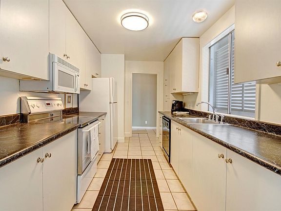5th image of 2225 Shelter Bay Ave #2225