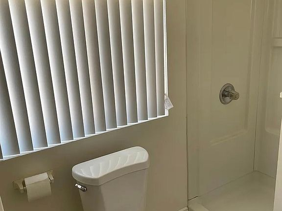 3rd image of 11612 Pope Ave #2