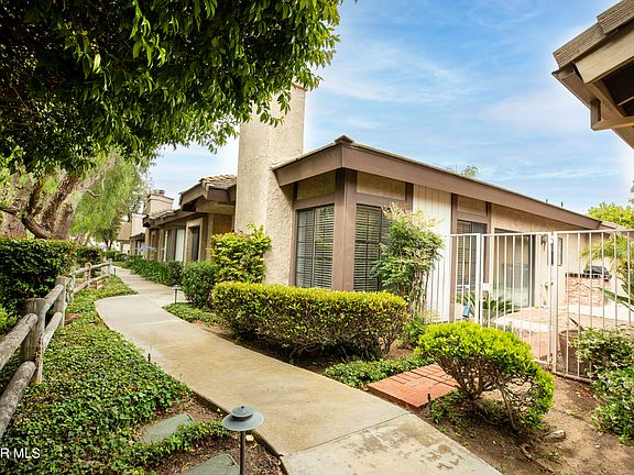 3rd image of 484 Yorba Linda Pl