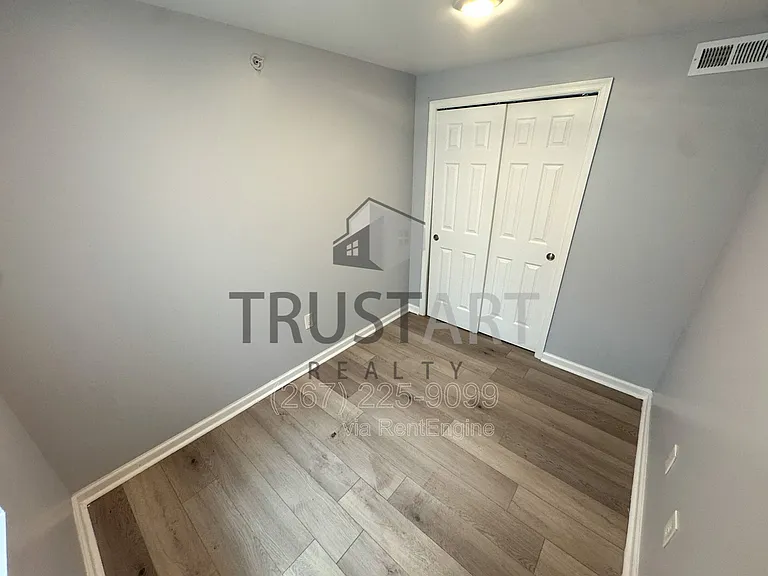 5448 Springfield Ave #1R — Photo 6