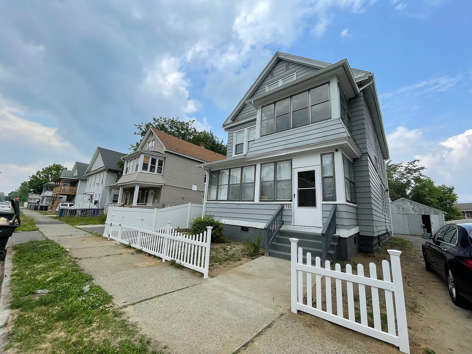 4 bed, $2,600 — Photo 2