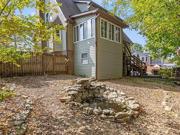 4th image of 131 Cedarwood Trl NW