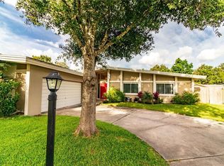 1075 Phyllis Ave, Largo, FL 33771