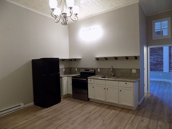 2nd image of 121 W Broadway Ave #16