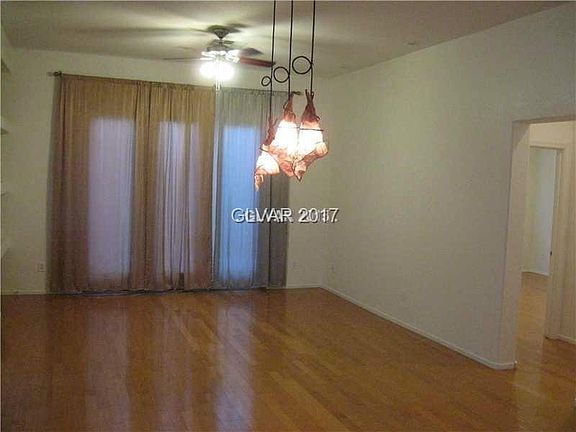 4th image of 172 Staten Island Ave #O