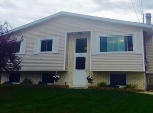 210 Robin Rd, Middleville, MI 49333