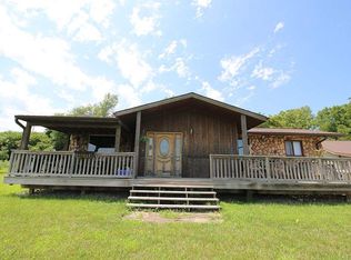 725 County Road T, Leshara, NE 68064