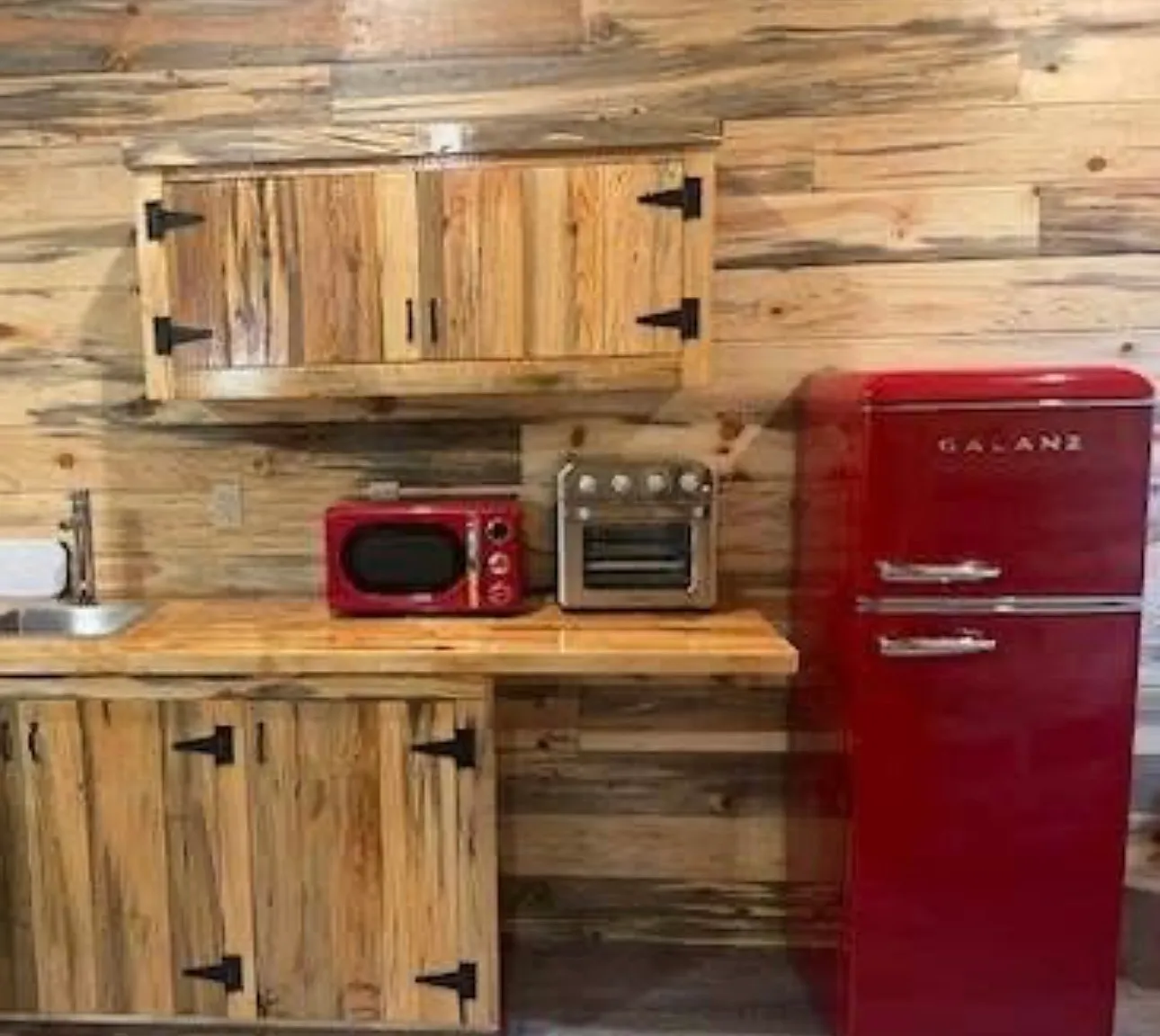 Studio, 500 sqft, $1,050 — Photo 3