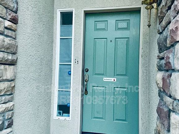 2nd image of 822 Autumn Creek Ct
