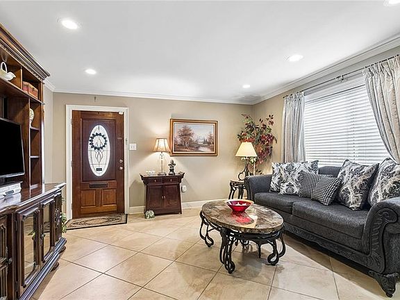 5th image of 4504 Belle Dr APT C
