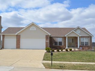 921 Lindmark Dr, Wentzville, MO 63385
