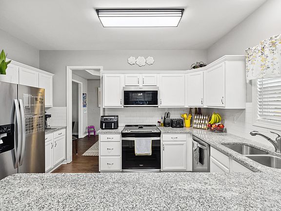 5th image of 248 Timothy Dr
