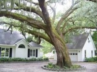 29 Barnwell Dr, Beaufort, SC 29907