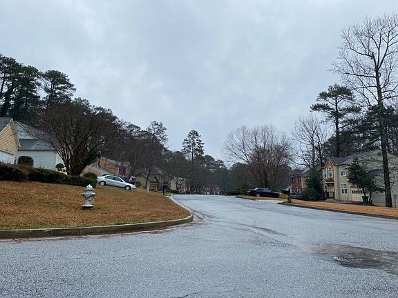 4th image of 5768 Shadow Creek Dr