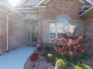 3025 Savannah Ln, New Albany, IN 47150