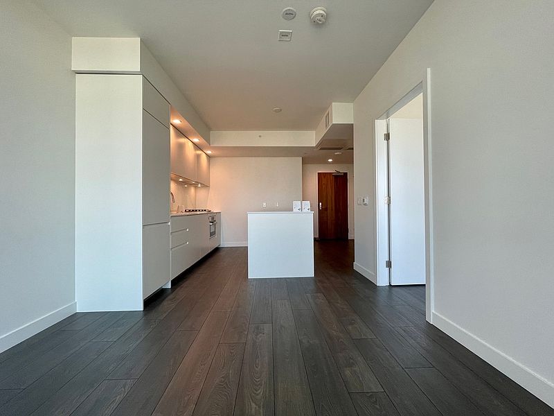 Burnaby Apartment for rent - 1 Bedroom — photo 10
