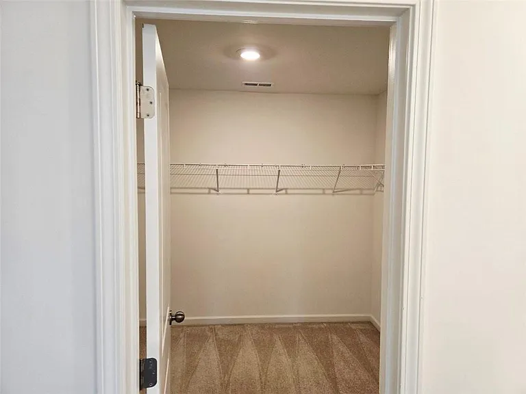 15 Goshawk St — Photo 12
