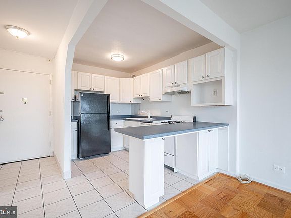 2nd image of 4501 Arlington Blvd APT 430