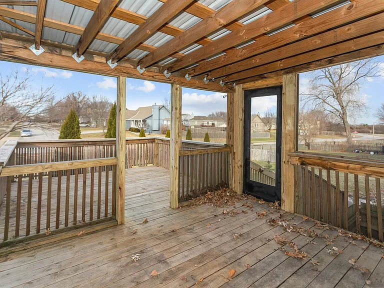 1600 NE Harvest Ln — Photo 36