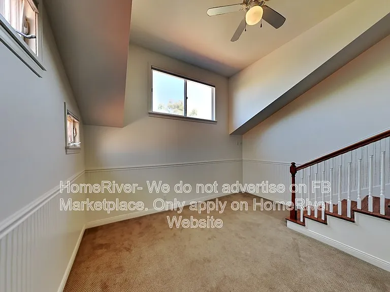 2220 Cannes Sq — Photo 21
