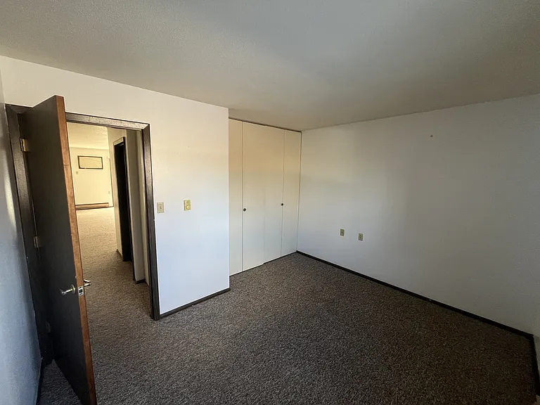 312 W Broadway St #5 — Photo 5