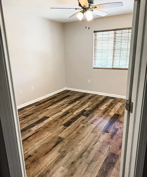 10131 Sutton Dr — Photo 6
