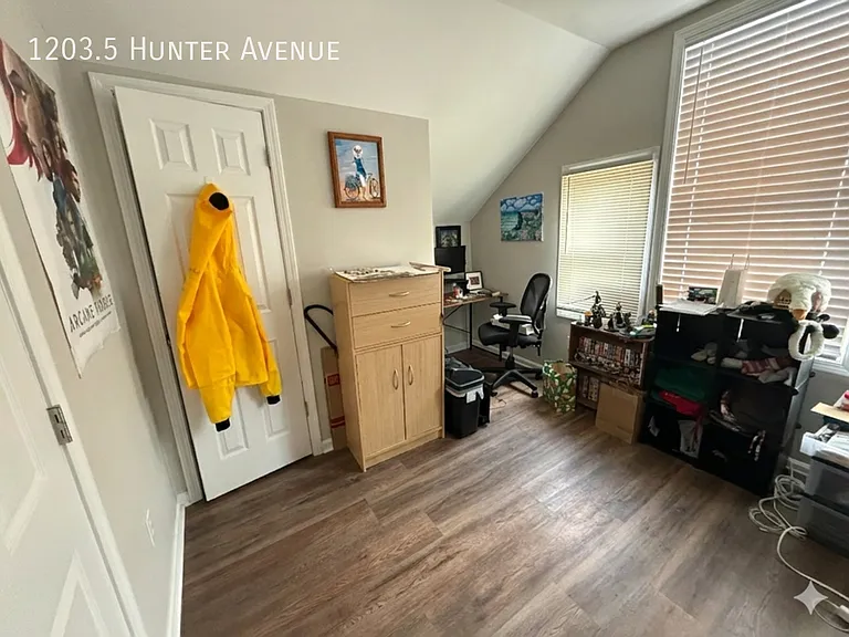 1203.5 Hunter Ave — Photo 12