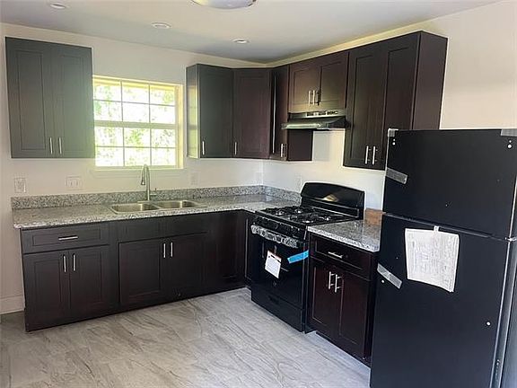 4th image of 8801 Dinkins St