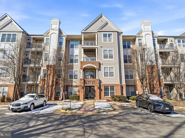 3015 Nicosh Cir Unit 2201, Falls Church, VA 22042