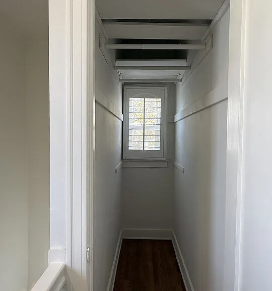 1249 S Tremaine Ave — Photo 6