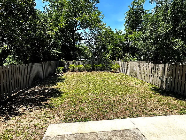 809 N 7th St — Photo 9