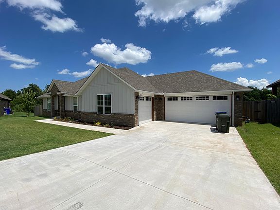 3 car Garage