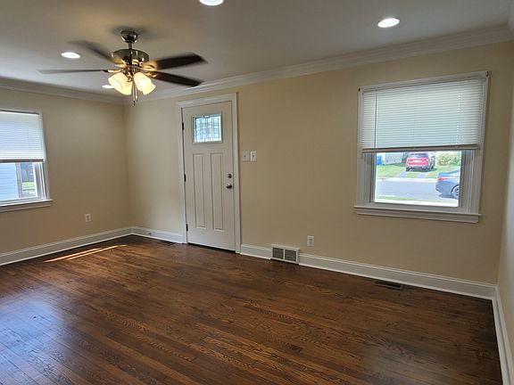 5th image of 433 Belair Ave