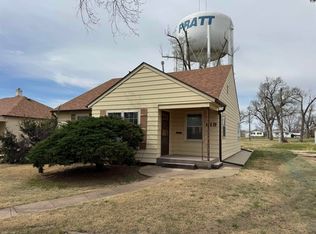 619 Stout St, Pratt, KS 67124