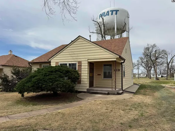 619 Stout St, Pratt, KS 67124
