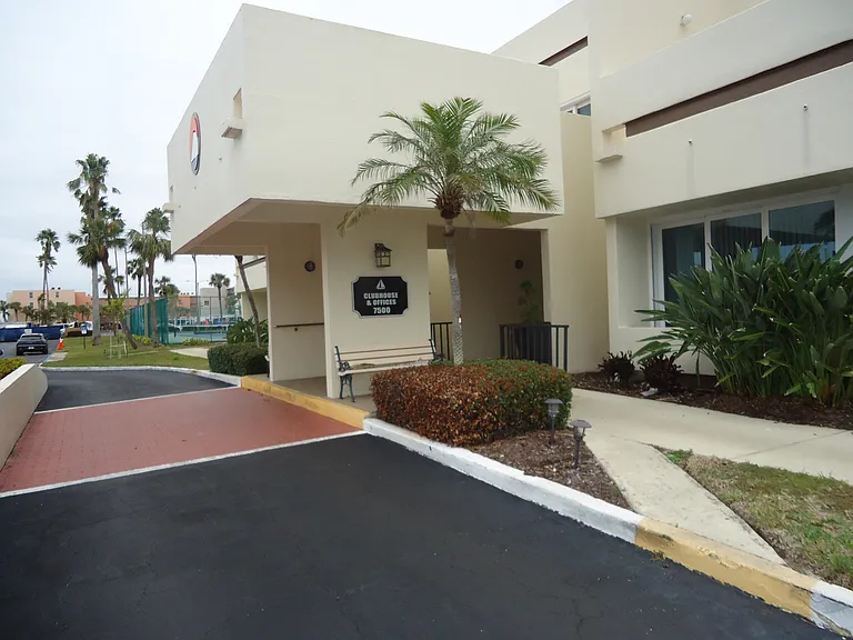 7400 Sun Island Dr #509 — Photo 10