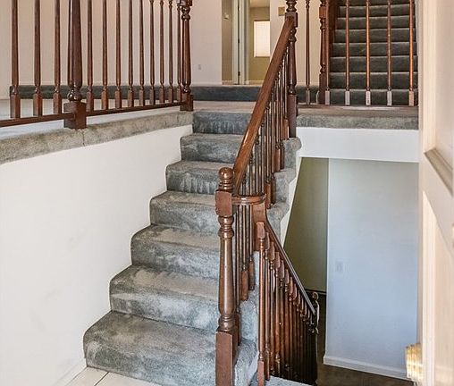 3rd image of 18100 Burbank Blvd Unit 15