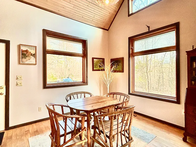 8845 Garrity Woods Ln — Photo 3