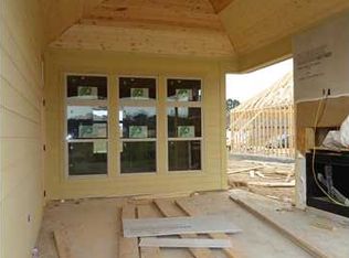 204 Bayou Lake Rd, Youngsville, LA 70592